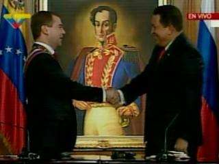 El presidente venezolano, Hugo Chávez y el presidente ruso Dmitri Medvedev.