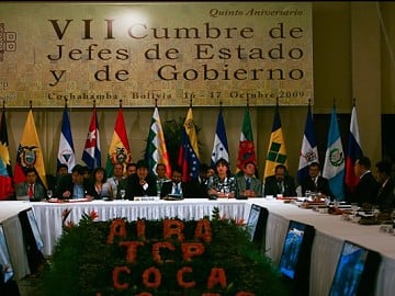 Los líderes congregados en la Cumbre del ALBA expresaron su apoyo al presidente Zelaya y al mantenimiento de la democracia en la región.