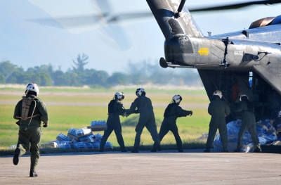 En un verdadero desastre convirtieron autoridades estadounidenses el Aeropuerto de Puerto Principe