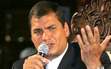 Rafael Correa,  mantiene total confianza en las Fuerzas Armadas de Ecuador