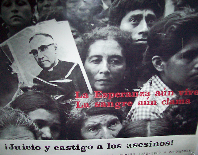 Afiche alusivo a Monseñor Romero 