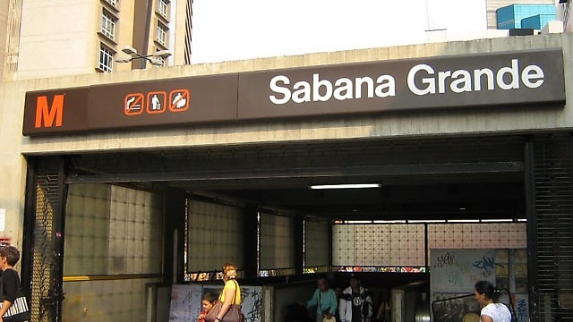 Frente de la Estación Sabana Grande