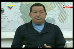 Chávez dijo valerse de estas posiciones "muy interesantes, muy auto-críticas de compatriotas que escriben sus mensajes en la red Aporrea" para llamar a todos a intensificar la campaña de difusión de información sobre las primarias del PSUV.
