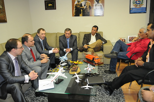 Alcalde de valencia Edgardo Parra recibió directiva de la empresa Kamaz