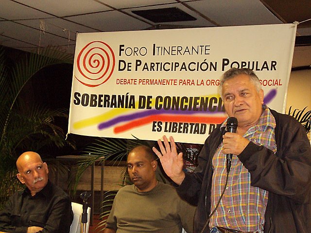 Fernando Soto Rojas en el foro Las Primarias del PSUV: Un Análisis Crítico