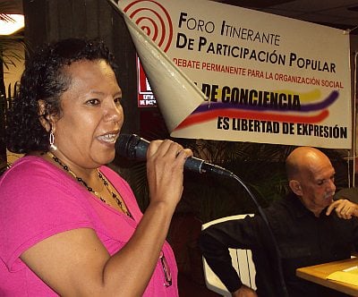 Jaqueline Sánchez, durante su intervención en el foro "Las Primarias del PSUV: Un Análisis Crítico," dijo haber presenciado delitos electorales el día de las primarias.