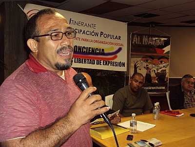 William Pereira exigió que los altos funcionarios del estado se bájen de sus carros y pateen la calle a pié, durante su intervención en el foro Las Primarias del PSUV: Un Análisis Crítico.