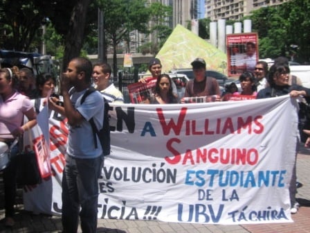 Estudiantes de la UBV del Táchira, del movimiento estudiantil caraqueño y de organizaciones populares manifestaron varias veces por la libertad de Williams Sanguino