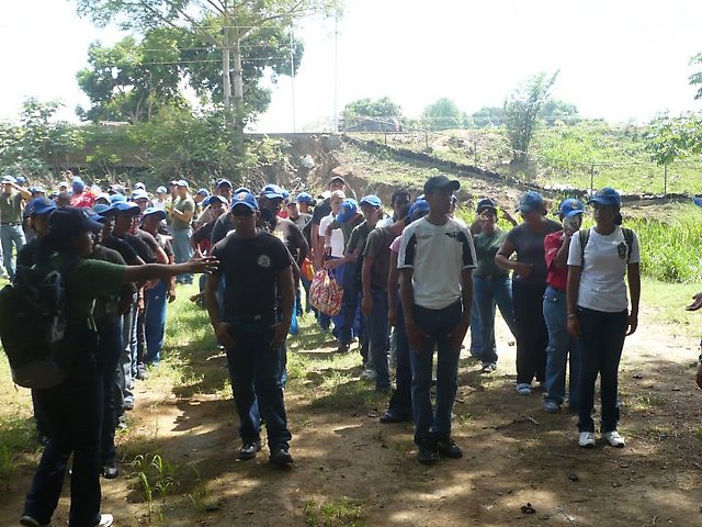 los estudiantes en el fuerte Cayaurima de Ciudad Bolívar