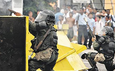 Fuerzas represivas han dejado 4 muertos y centenares de heridosResumen de los hechos en la movilizaciones populares