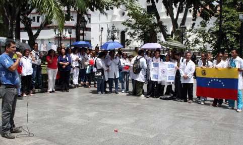 Estudiantes de Medicina Comunitaria rindieron homenaje al Che Guevara