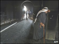 Lágrimas e impotencia de los palestinos ante la desecración de sus sitios sagrados