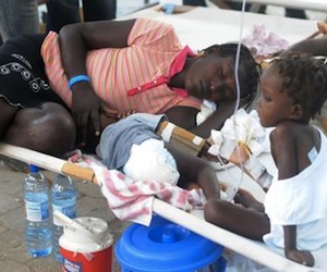 El cólera se sigue expandiendo por Haití, la cólera de sus habitantes también