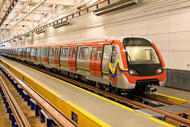 Vista ampliada de uno de los tantos nuevos trenes que se incorporarán a la Línea 1 del Metro de Caracas