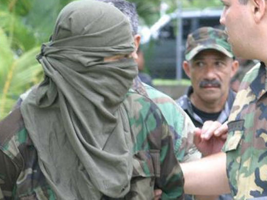 Se calcula que 150 paramilitares colombianos están al servicio del hombre más poderoso de Honduras: Miguel Facussé