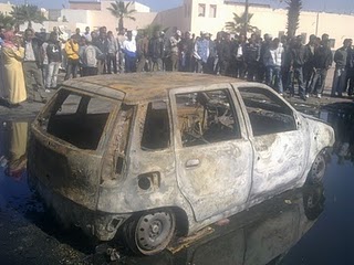 Vehiculos de familias saharauis quemados en Dajla