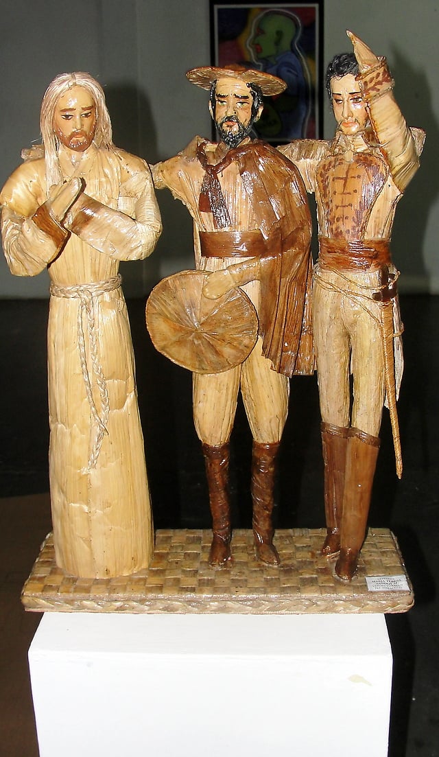 La pieza artesanal “Los 3 majaderos” de María Teresa Sandoval ganó el primer lugar en la categoría de Artesanía correspondiente a la Gran Explosión Cultural Bicentenaria,