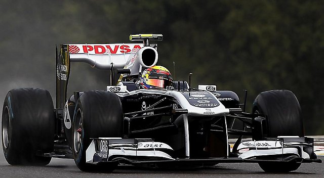 El bólido Williams de Pastor Maldonado ha mejorado un poco con la introducción del alerón trasero tipo palangana, pero sigue siendo un de los más lentos de la parrilla.