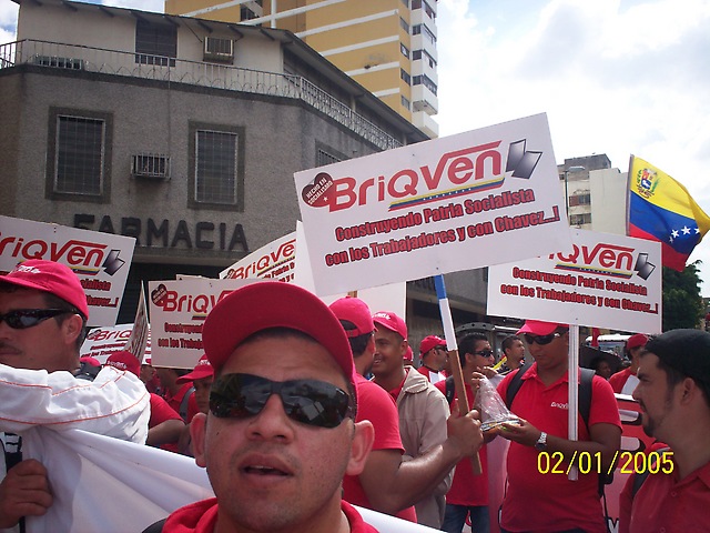 Trabajadores de Briqven el 1º de Mayo de 2011 marchando en Caracas (la fecha de la foto no fue actualizada en la cámara fotográfica)
