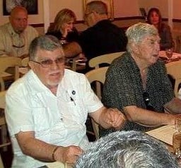 Luis Posada Carriles y Aldo Rosado Tueroen en el Restaurant Havana Miami. Gozando de libertad, mientras sus aliados solicitan acosar a los diplomáticos venezolanos.