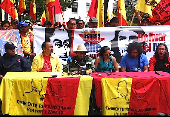 Miembros de la Corriente Revolucionaria Bolívar y Zamora en rueda de prensa