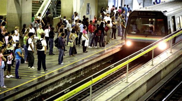 El aumento desproporcionado de usuarios, así como la falta de mantenimiento preventivo son elementos del caldo de cultivo que han caotizado la situación del Metro de Caracas