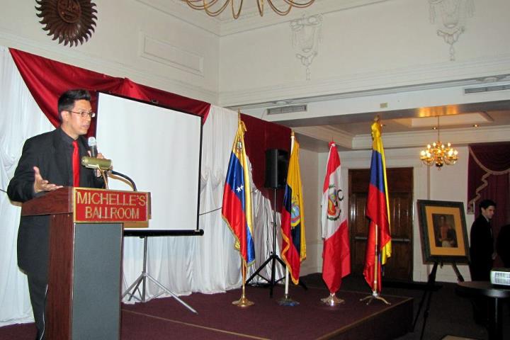 Palabras de apertura del Cónsul venezolano Rixio Barrios