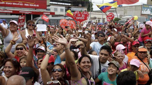 Zulianos salen a las calles en apoyo al candidato Chávez