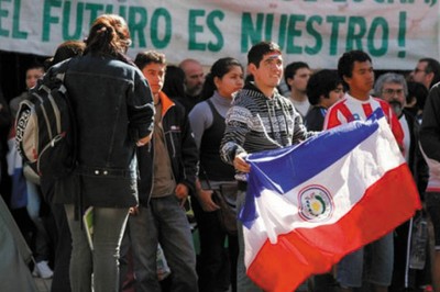 Tras la destitución de Fernando Lugo, los paraguayos han salido a las calles para reclamar sus derechos