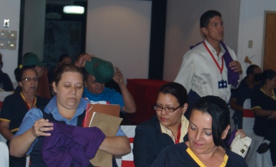 "Los trabajadores haremos campaña por la reelección de Chávez" afirmaron al recibir material electoral por parte del CIM