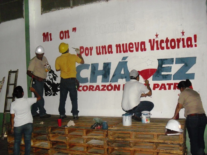 El mensaje es llevado a las comunidades a través de murales, conversatorios y videoforos por los trabajadores de Proarepa