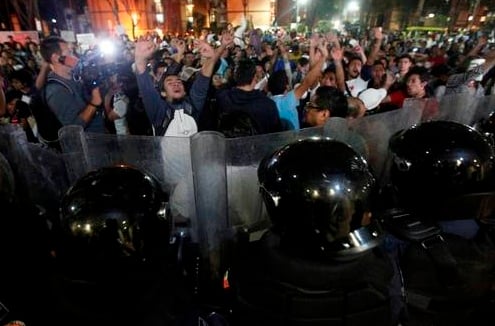 Las protestas no se hicieron esperar y para este viernes seespera la declaración de López Obrador