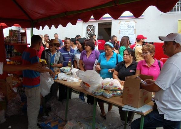 Leche, azúcar, aceite, carne y pollo fueron parte de los alimentos de la cesta diaria venezolana que llevaron los llaneros a sus hogares