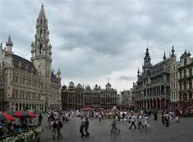 Bruselas. Multas por insultar o empujar en la calle