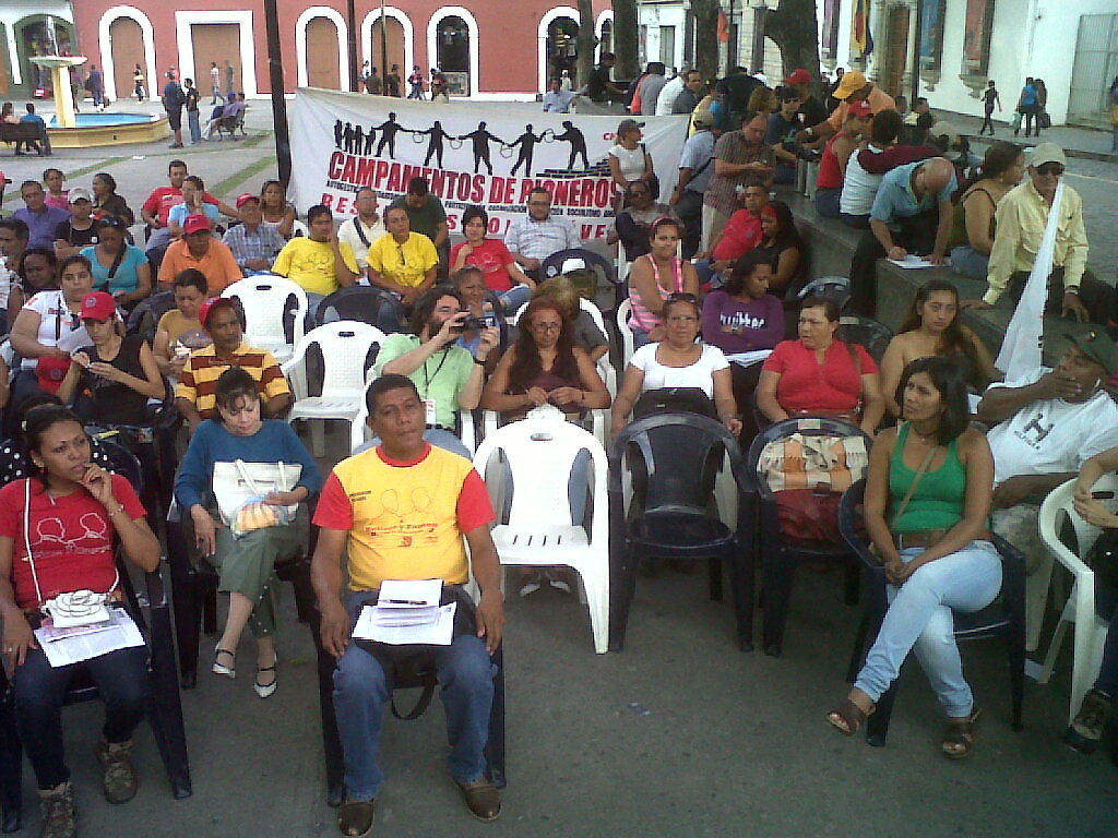 Foro de la APR en la Plaza de El Venezolano