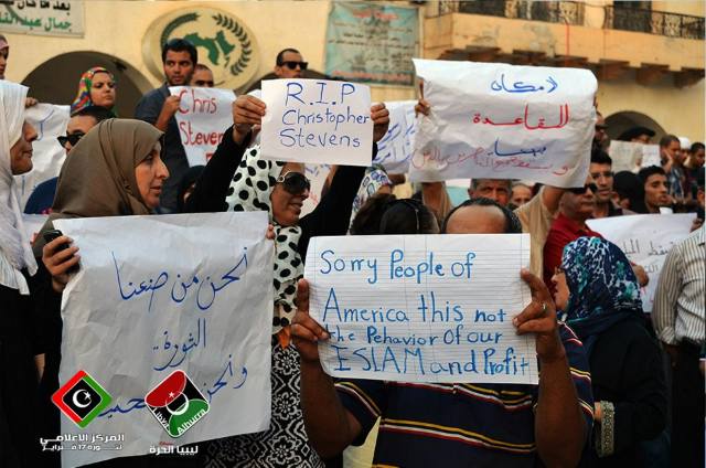 Algunos libios en Bengasi, condenaron la muerte de diplomaticos de EEUU