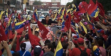 Chávez arrasando por Venezuela