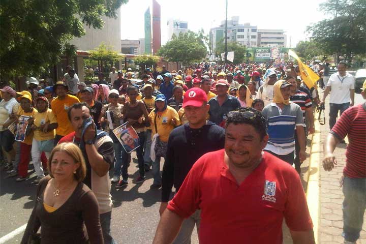 Trabajadores de barrido manual de la Alcaldía de Maracaibo marcharon
