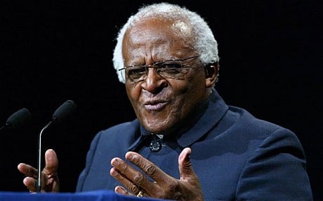 El premio Nobel de la Paz y ex arzobispo sudafricano, Desmond Tutu
