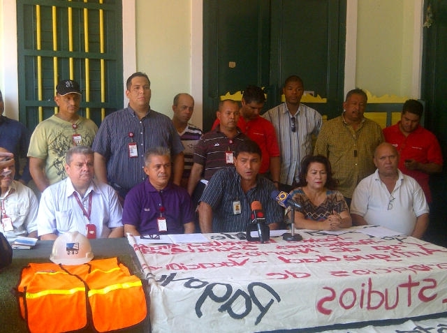 Miembros de UNETE Zulia y del sindicato de Carbones del Guasare