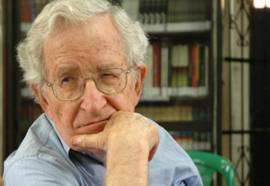 Chomsky alabó a Venezuela y a Bolivia como los países de América Latina que han demostrado que es posible escapar de los 500 años de colonialismo y de dominación de Estados Unidos.