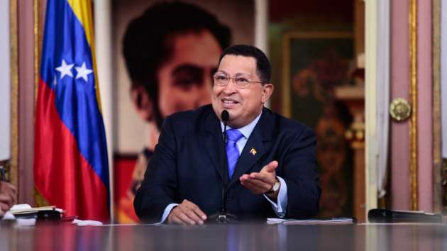 Chávez en el acto de juramentación del nuevo vicepresidente y ministros