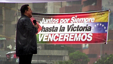 Chávez bajo un diluvio resplandeciente