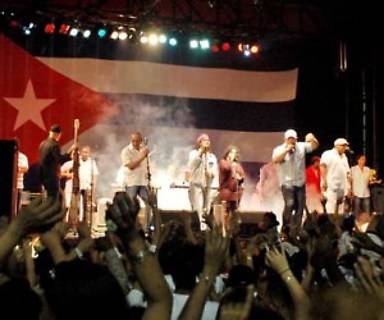 La popular orquesta cubana, Los Van Van