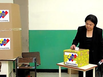 la presidenta del Tribunal Supremo de Justicia (TSJ), magistrada Luisa Estella Morales Lamuño, ejerció su derecho al voto