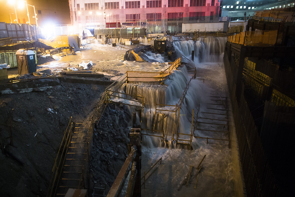 El agua de mar inunda construcción en la Zona Cero de Nueva York