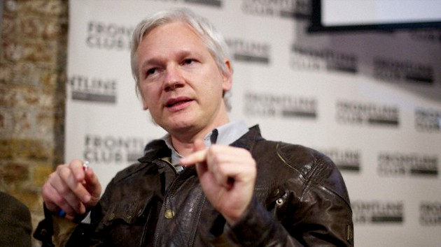 El fundador de WikiLeaks recibió con escepticismo la reelección de Barack Obama como presidente de EEUU