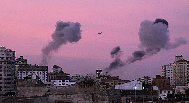 Intensa noche de ataques aéreos israelíes a Gaza
