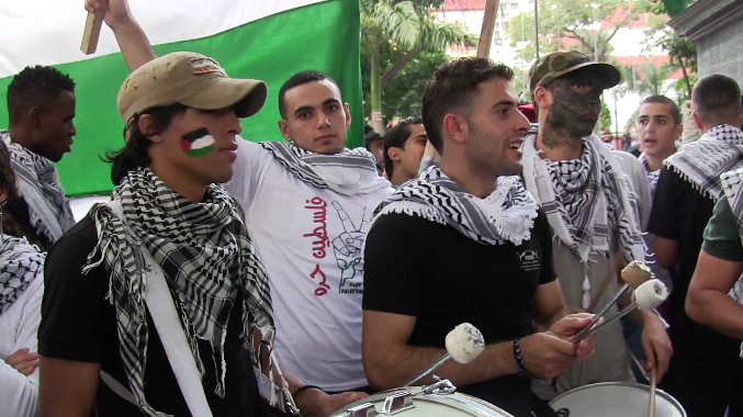 Palestinos estudiantes de medicina participaron con su banda