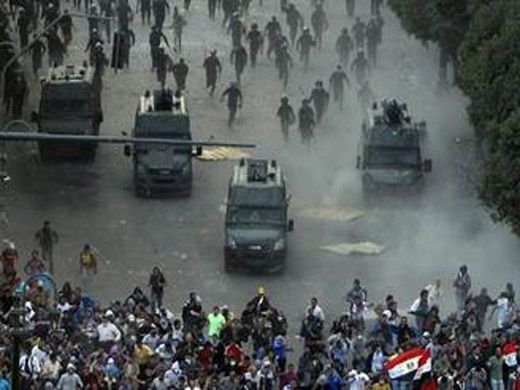 Tanques militares en El Cairo